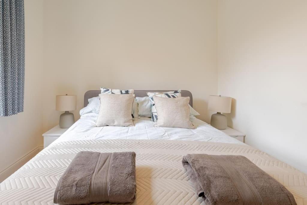 Beautiful 1 Bed Flat 2 Minute Walk To Camden Station Apartment